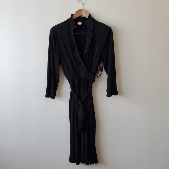 Merona Dresses & Skirts - Merona Black Ruffle Collar Midi Wrap Dress NWT
